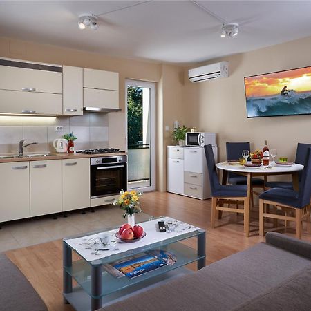 Palmaja Apartment คาชเตลา ภายนอก รูปภาพ