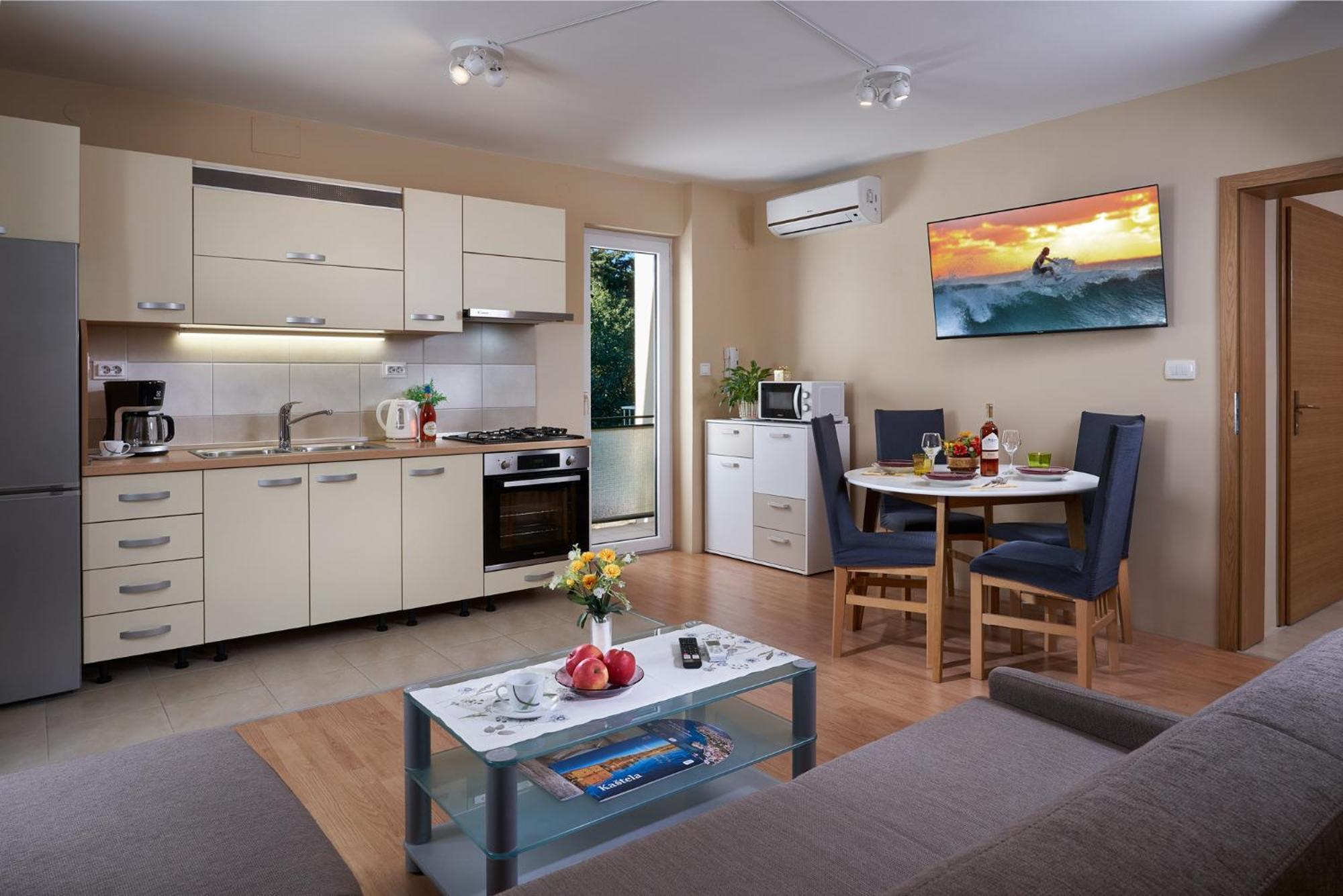 Palmaja Apartment คาชเตลา ภายนอก รูปภาพ